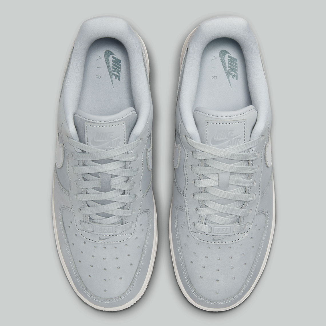 Nike Air Force 1 Untility với màu xám và logo trắng - 6