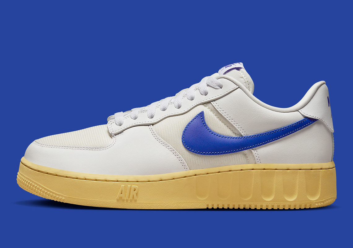 Nike Air Force 1 Utility  xuất hiện với bề mặt màutrắng và xanh