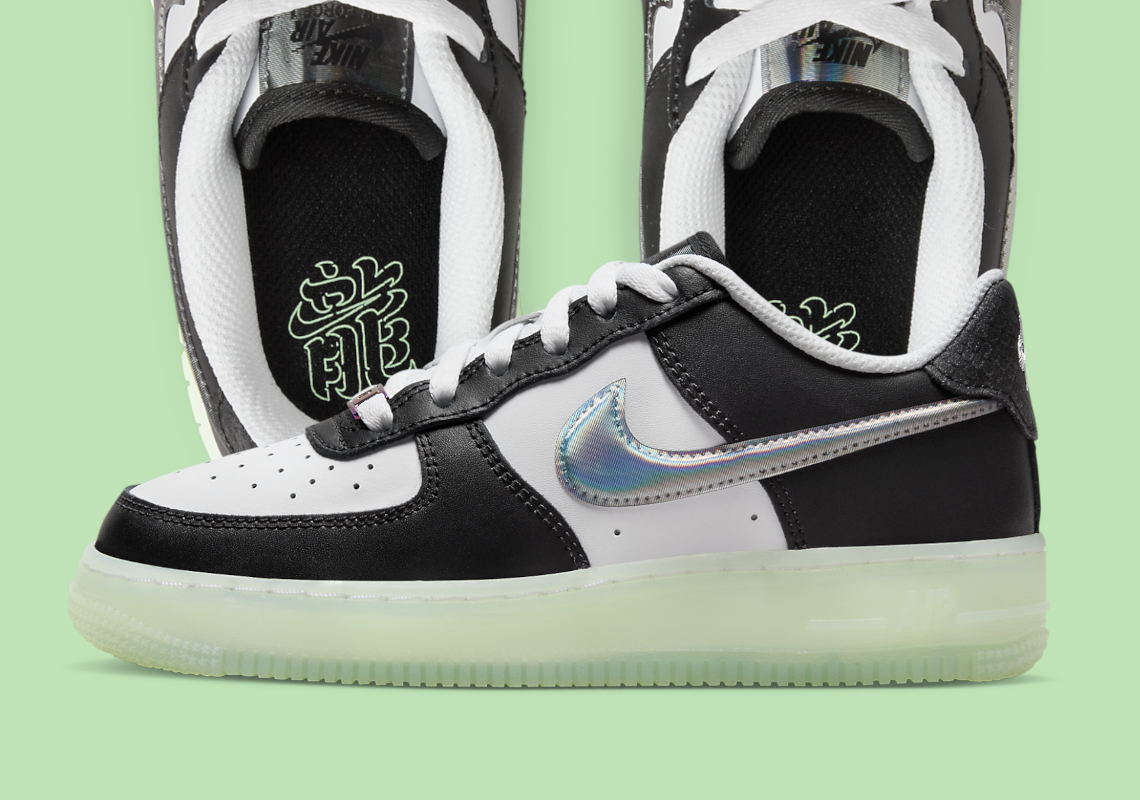 Nike Air Force 1 Year of the Dragon: Phiên bản trắng đen dành cho trẻ em - 1