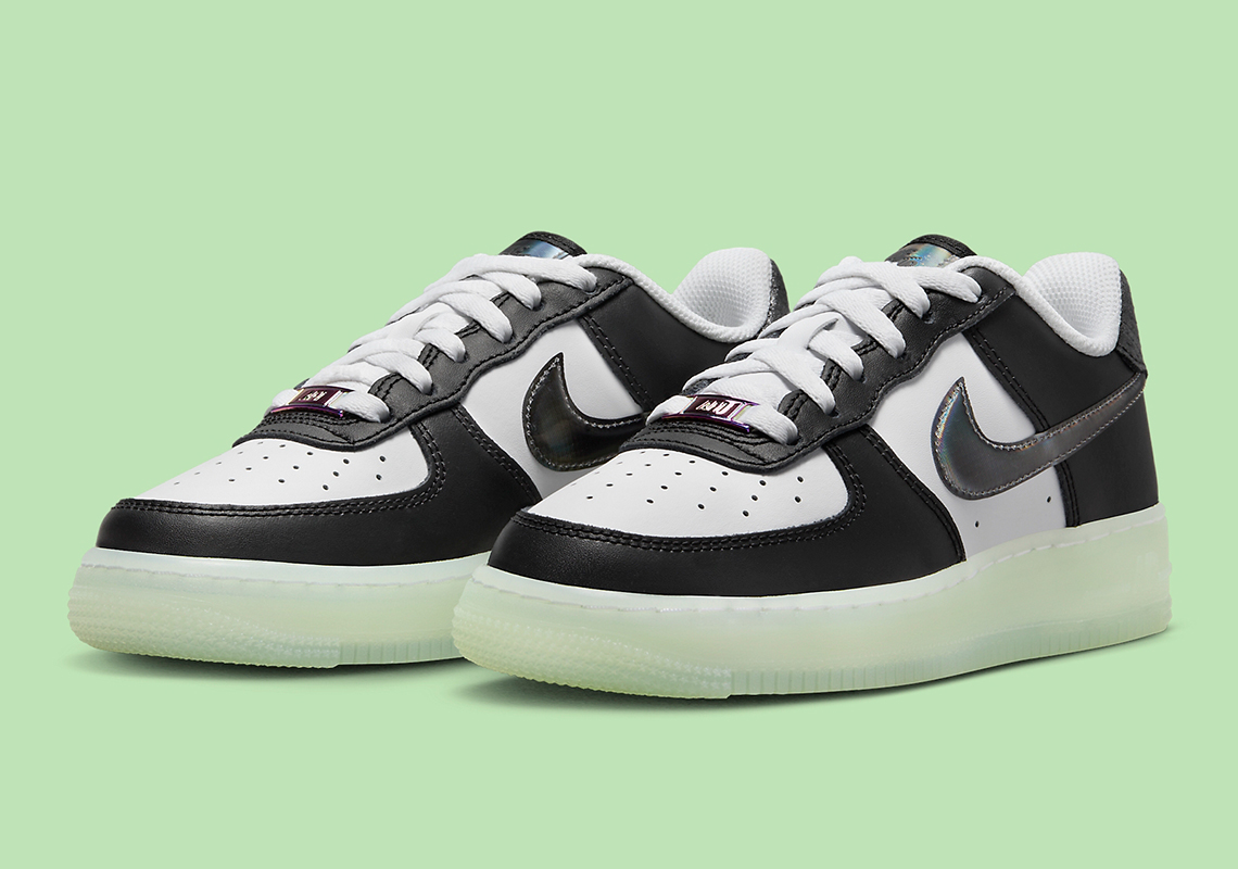 Nike Air Force 1 Year of the Dragon: Phiên bản trắng đen dành cho trẻ em - 10