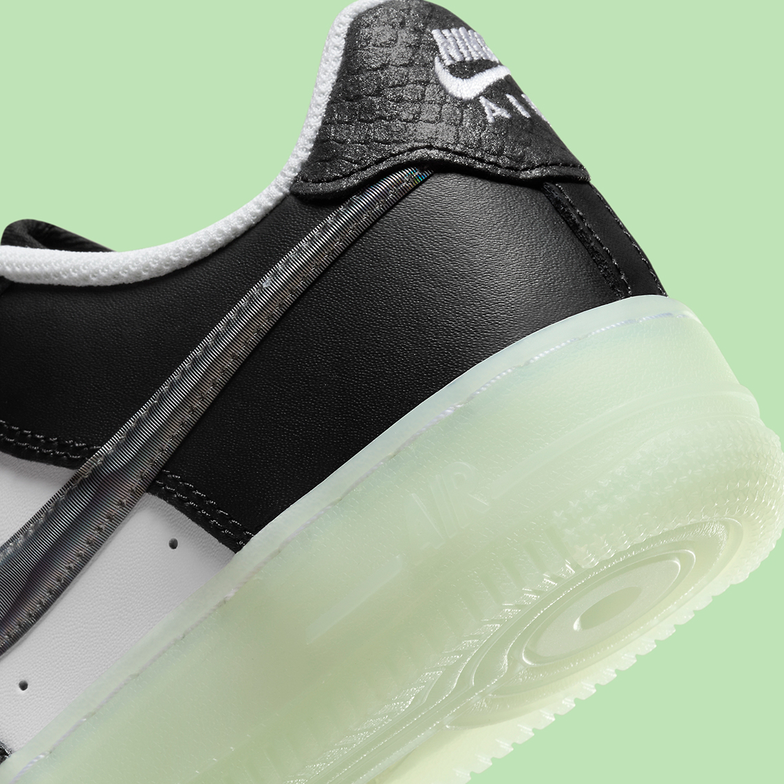 Nike Air Force 1 Year of the Dragon: Phiên bản trắng đen dành cho trẻ em - 13