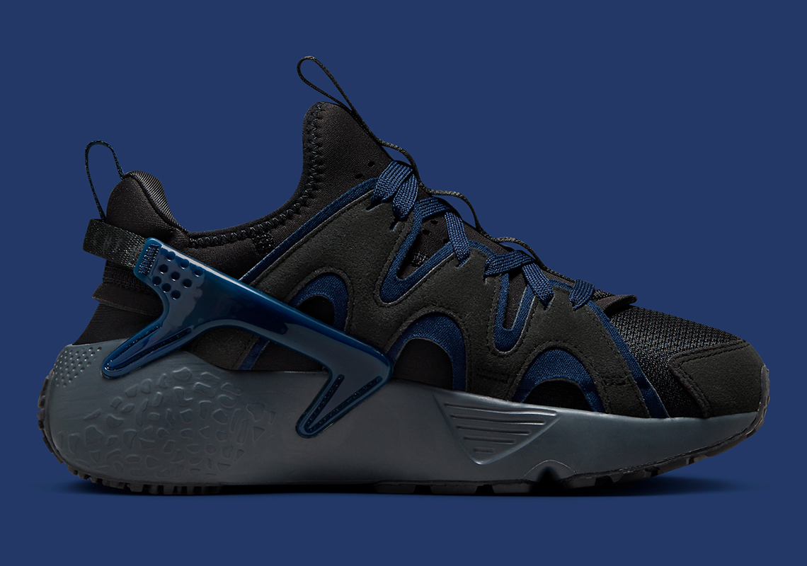 Nike Air Huarache Craft: Bản Đen Lịch Lãm với Chút Sáng Tạo - 3