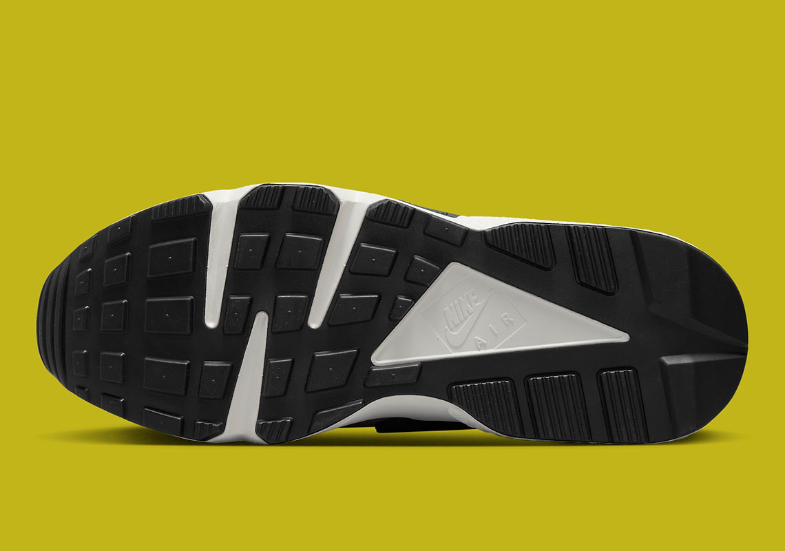 NIke Air Huarache Light Olive với màu olive nhẹ nhàng - 6