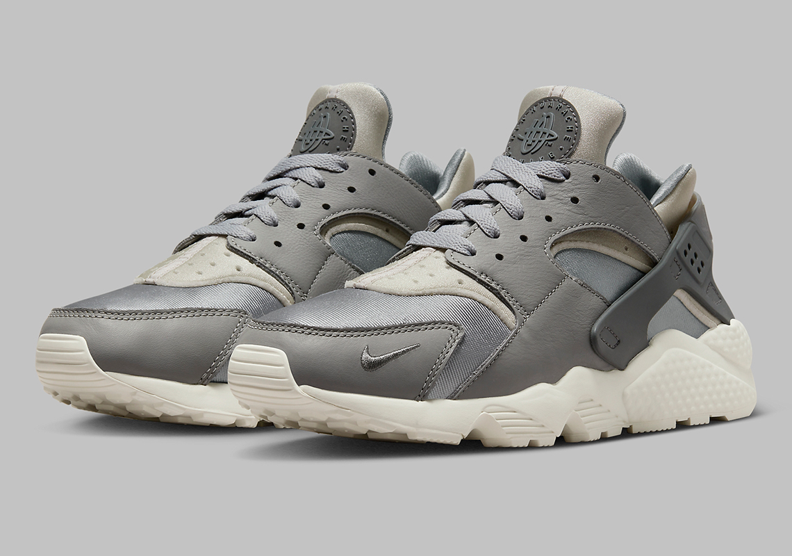 Nike Air Huarache Light Smoke Grey: Bản phối màu mới đầy bí ẩn! - 2