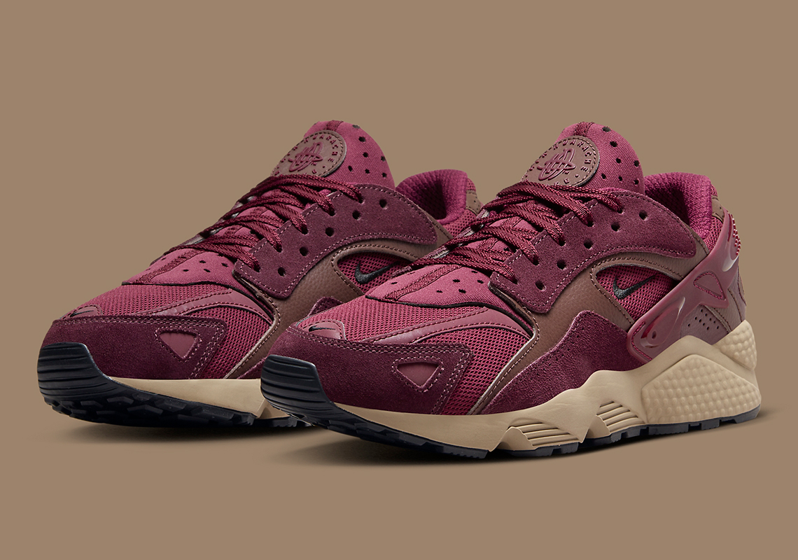 Nike Air Huarache Runner Burgundy: Phiên bản mới đầy ấn tượng! - 1