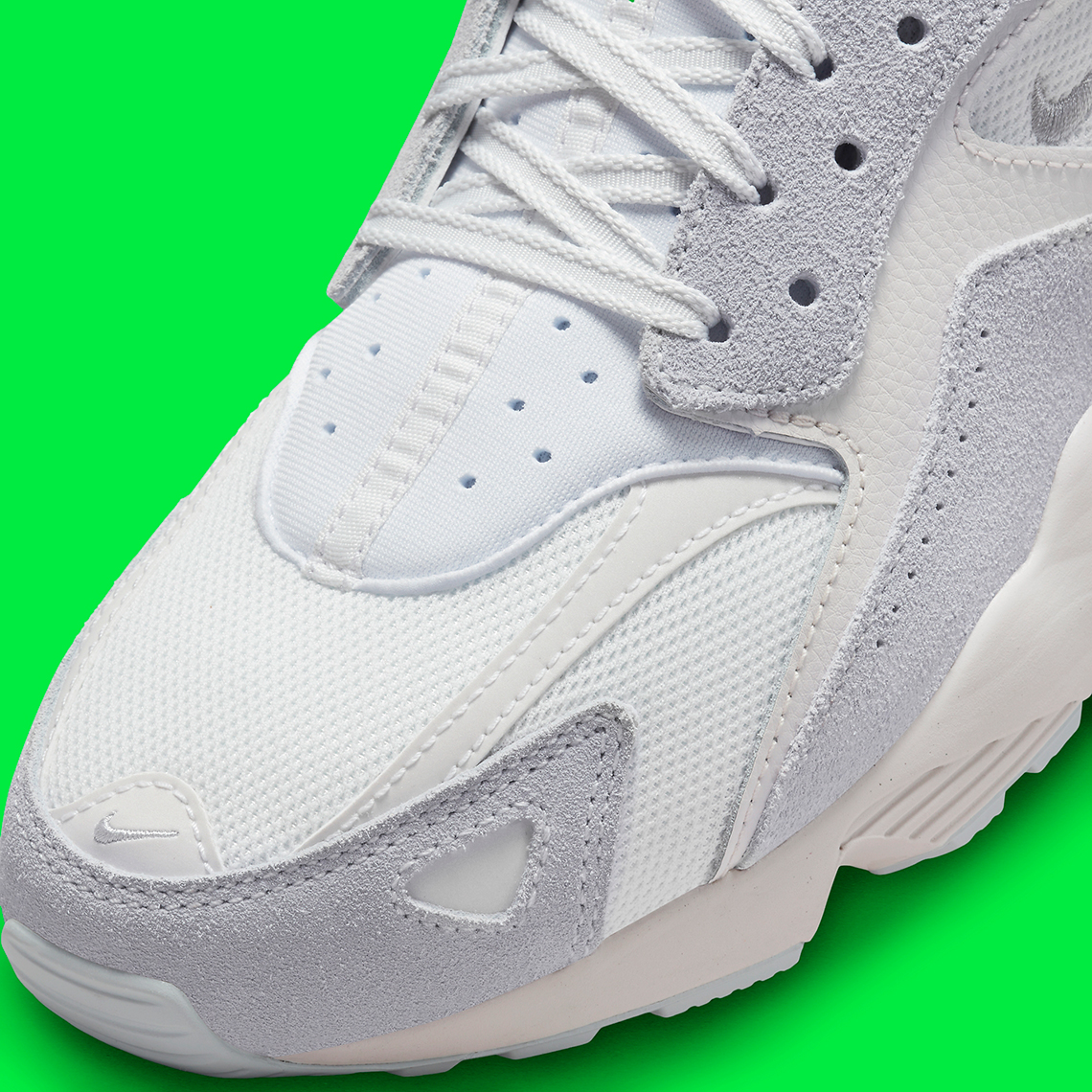 Nike Air Huarache Runner Pure Platinum: Màu sắc mới lạ cho biến thể thể thao phong cách! - 9
