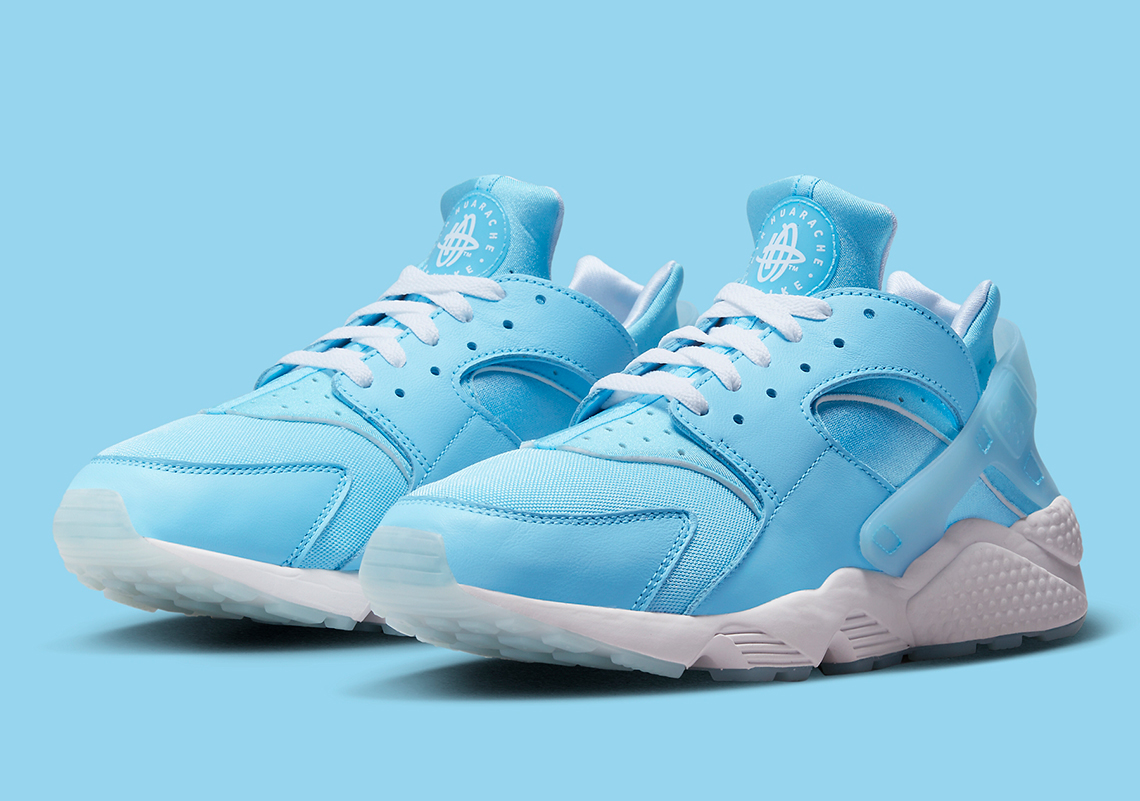 Nike Air Huarache với màu sắc University Blue - 2
