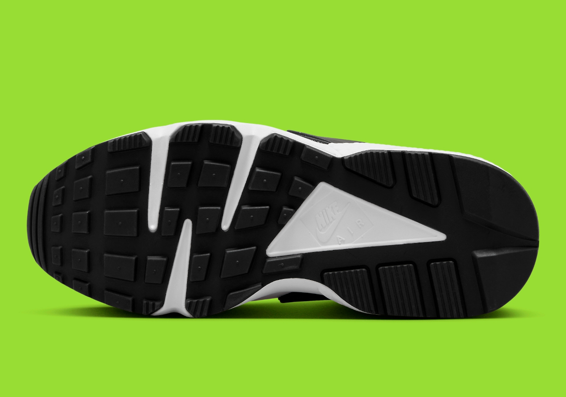 Nike Air Huarache White/Volt: Hòa Quyện Quá Khứ và Hiện Đại Cho Phái Đẹp! - 15