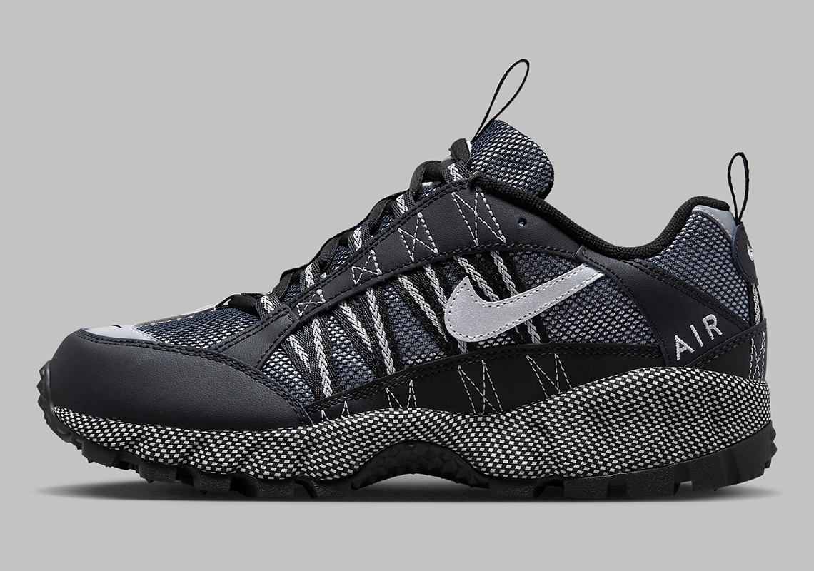 Nike Air Humara "Black/Metallic Silver": Giày đường mòn hoàn hảo cho cả ngày và đêm.