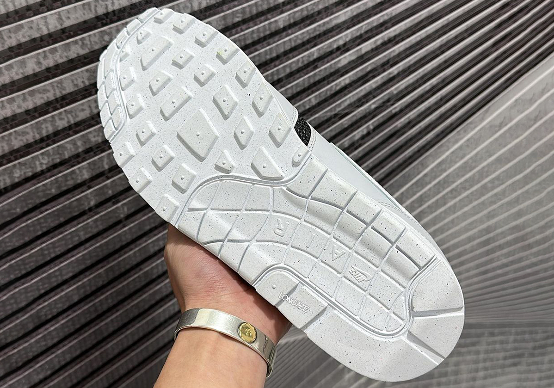 Nike Air Max 1 Urawa tái xuất sau 19 năm: Thiết kế màu trung tính mang chút đỏ Urawa ít hơn. - 6