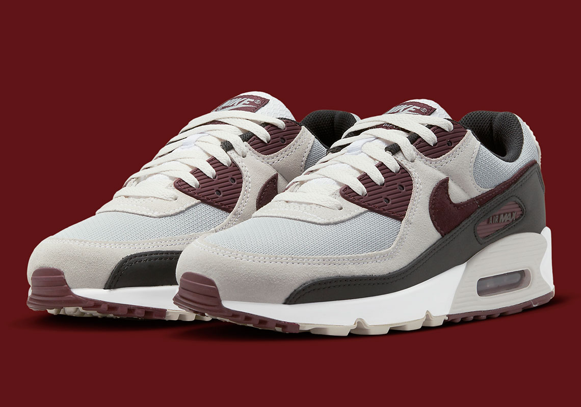 Nike Air Max 90 có các màu Wolf Grey và Burgundy Crush - 2