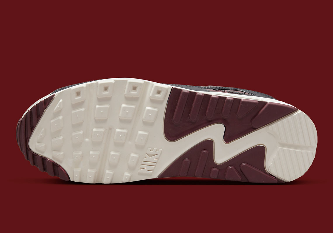 Nike Air Max 90 có các màu Wolf Grey và Burgundy Crush - 6