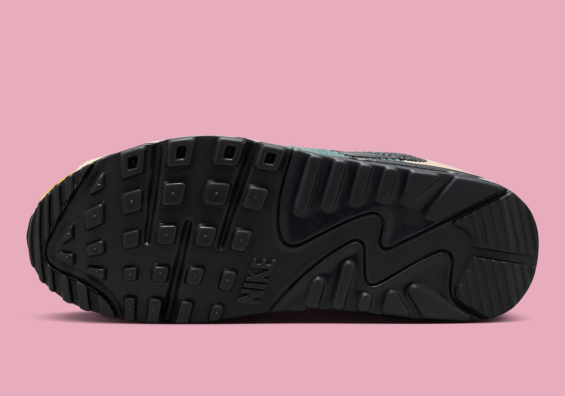 Nike Air Max 90 Corduroy - Màu Sắc và Phong Cách Mới - 5