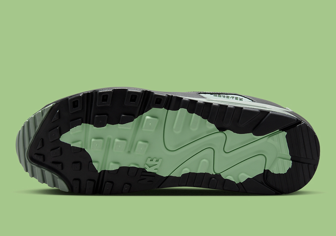 Nike Air Max 90 GORE-TEX - Phiên bản mới với tính năng chống nước hấp dẫn. - 8