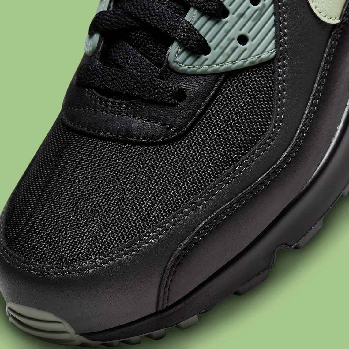 Nike Air Max 90 GORE-TEX - Phiên bản mới với tính năng chống nước hấp dẫn. - 9