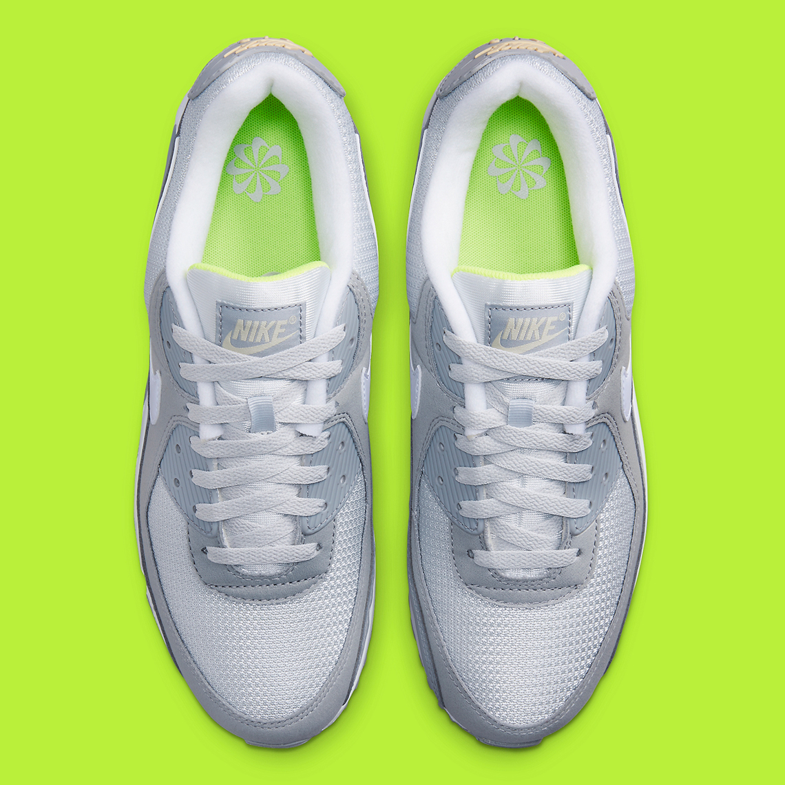 Nike Air Max 90 Grey/Crimson Tint: Thiết kế xám trắng nhẹ nhàng với điểm nhấn hồng - 5