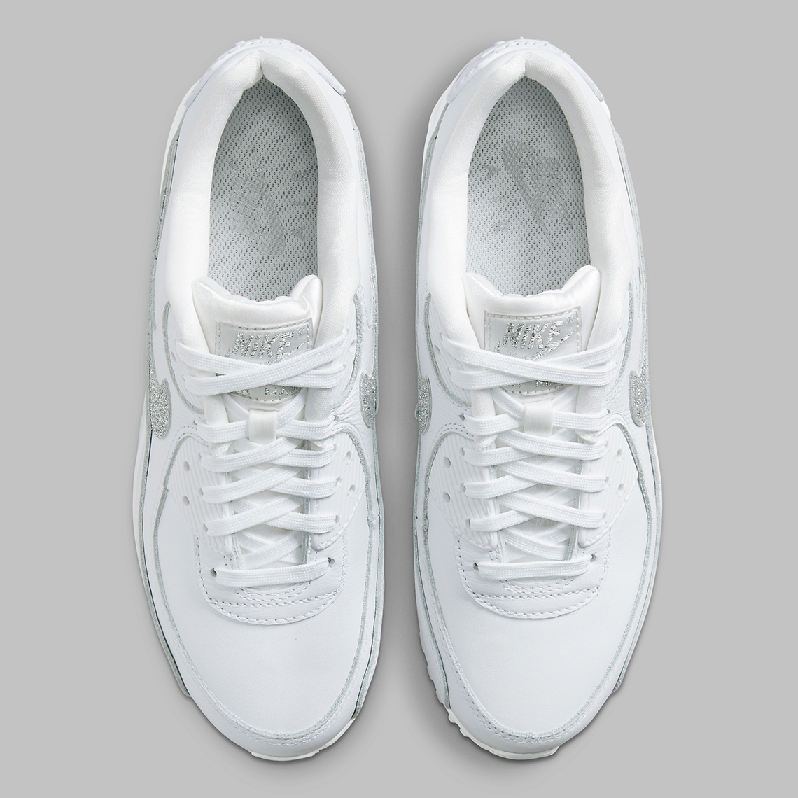 Nike Air Max 90 lấp lánh với logo Swoosh bạc tinh khiết - 4