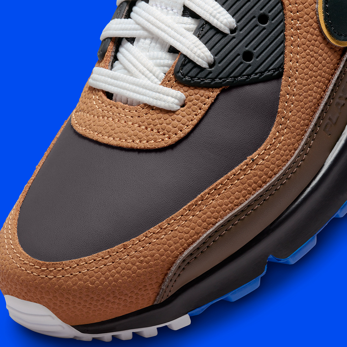 Nike Air Max 90 phiên bản đặc biệt lấy cảm hứng từ Madden '24 - 9
