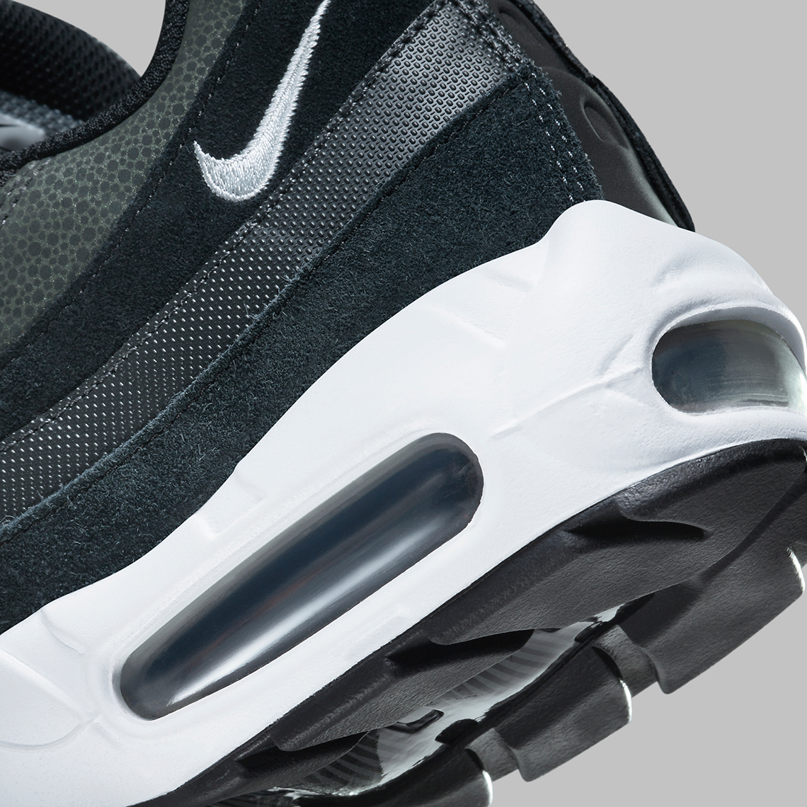 Nike Air Max 95 Black/Pure Platinum/White: Sự tinh tế và đa dạng trong gam màu mới! - 8