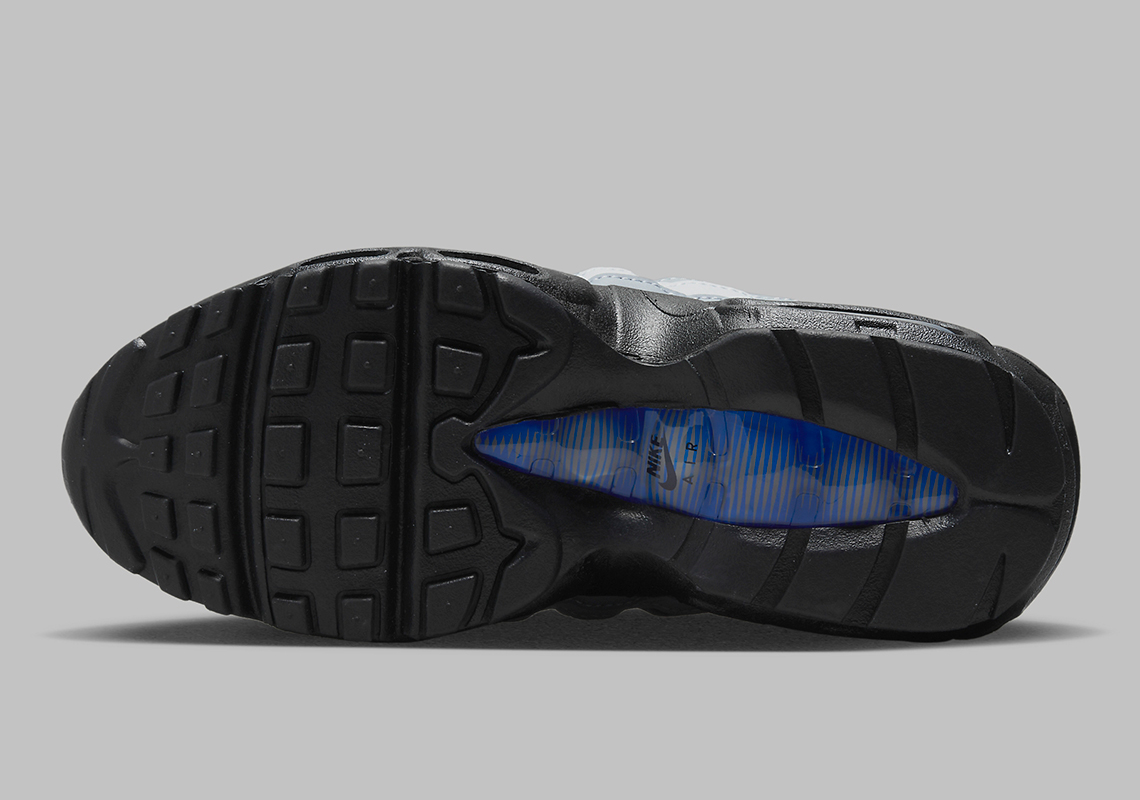 Nike Air Max 95 GS nổi bật với các điểm nhấn màu Royal - 5