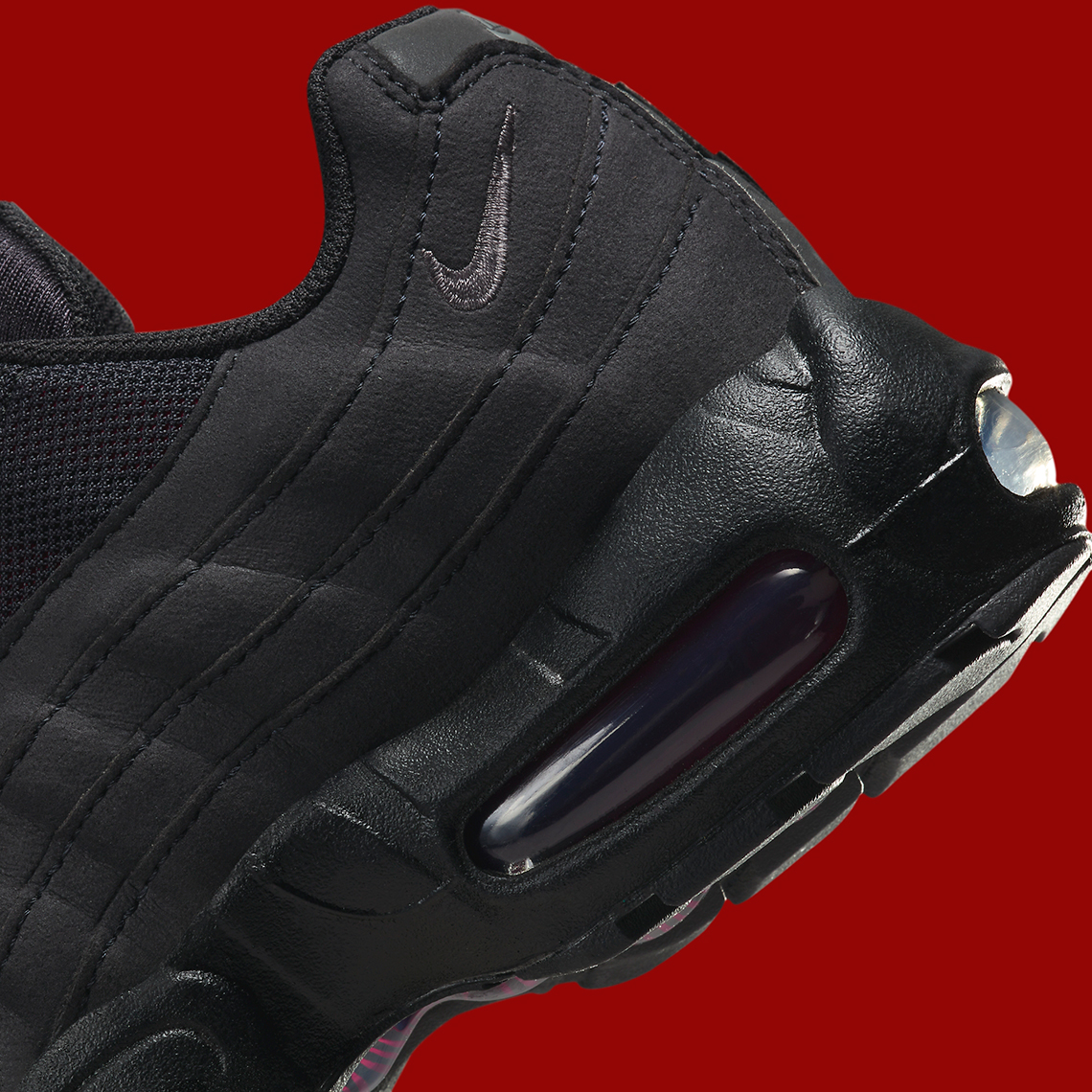 Nike Air Max 95 màu đen tối được tô điểm bởi gam màu đỏ đậm - 8