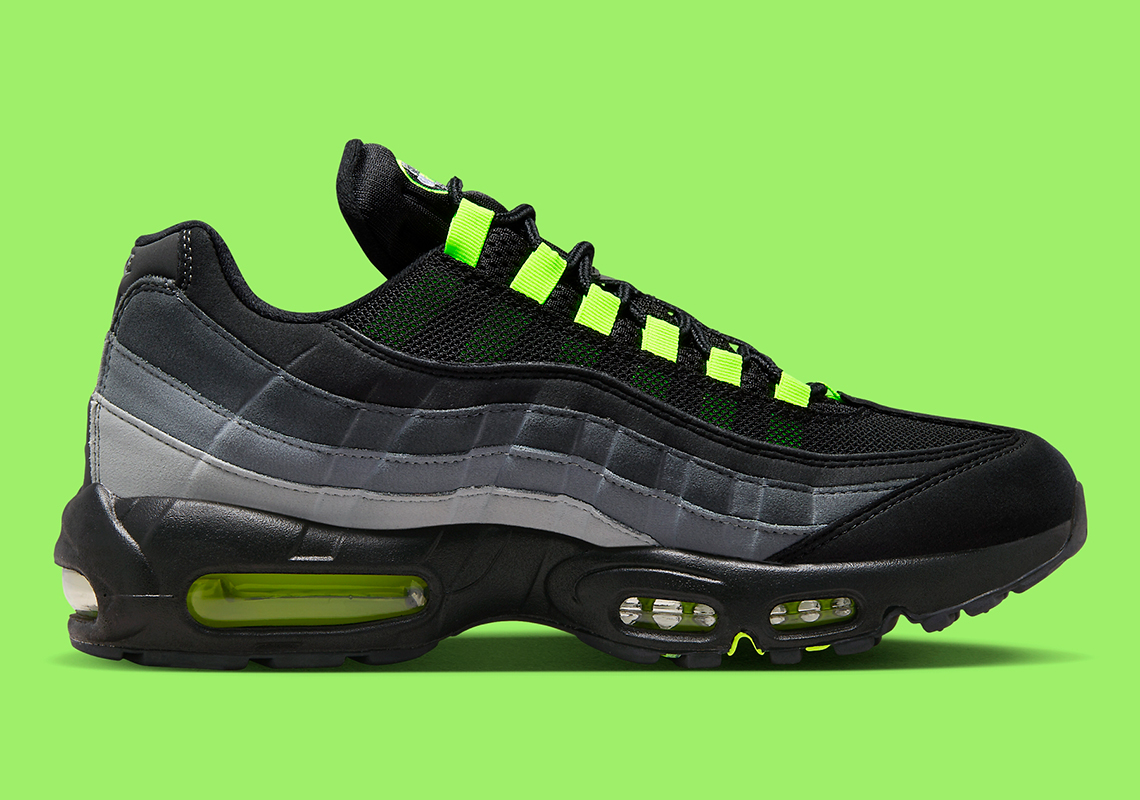 Nike Air Max 95 Neon phiên bản mới: Sự kết hợp tinh tế giữa cổ điển và hiện đại! - 4