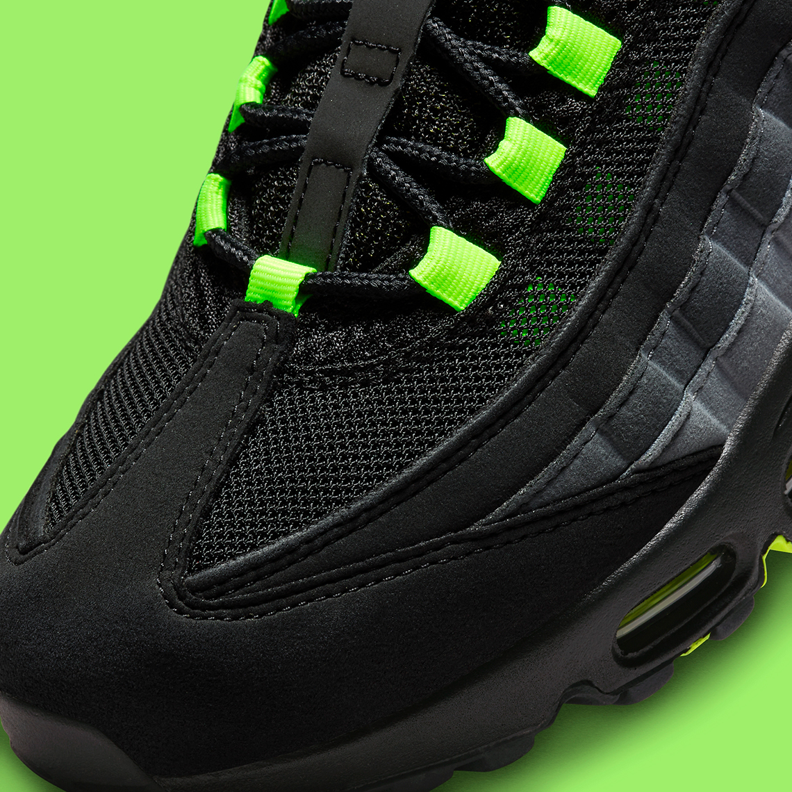 Nike Air Max 95 Neon phiên bản mới: Sự kết hợp tinh tế giữa cổ điển và hiện đại! - 9