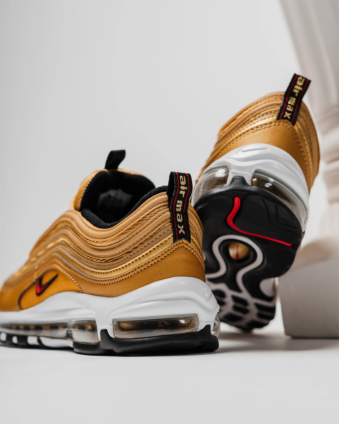 Nike Air Max 97 Gold Bullet quay trở lại cho ngày Air Max Day 2022 - 3