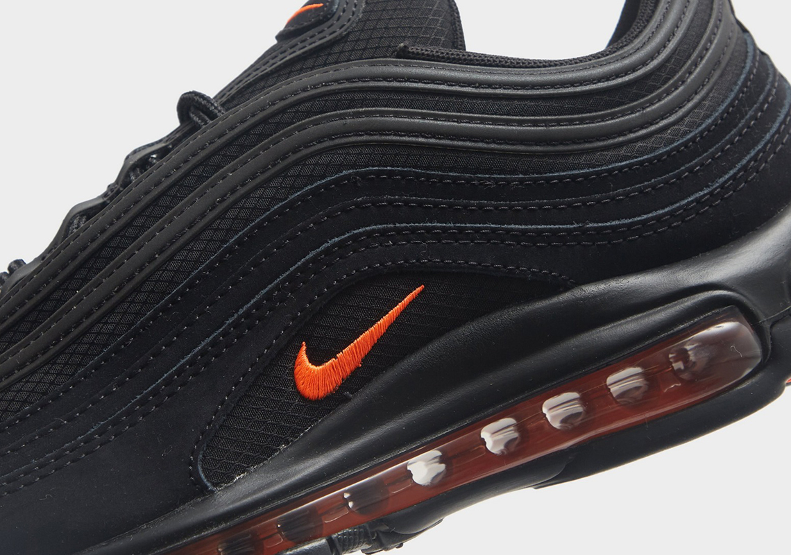 Nike Air Max 97 Halloween: Sắc đen chủ đạo với chi tiết màu cam sặc sỡ - 1