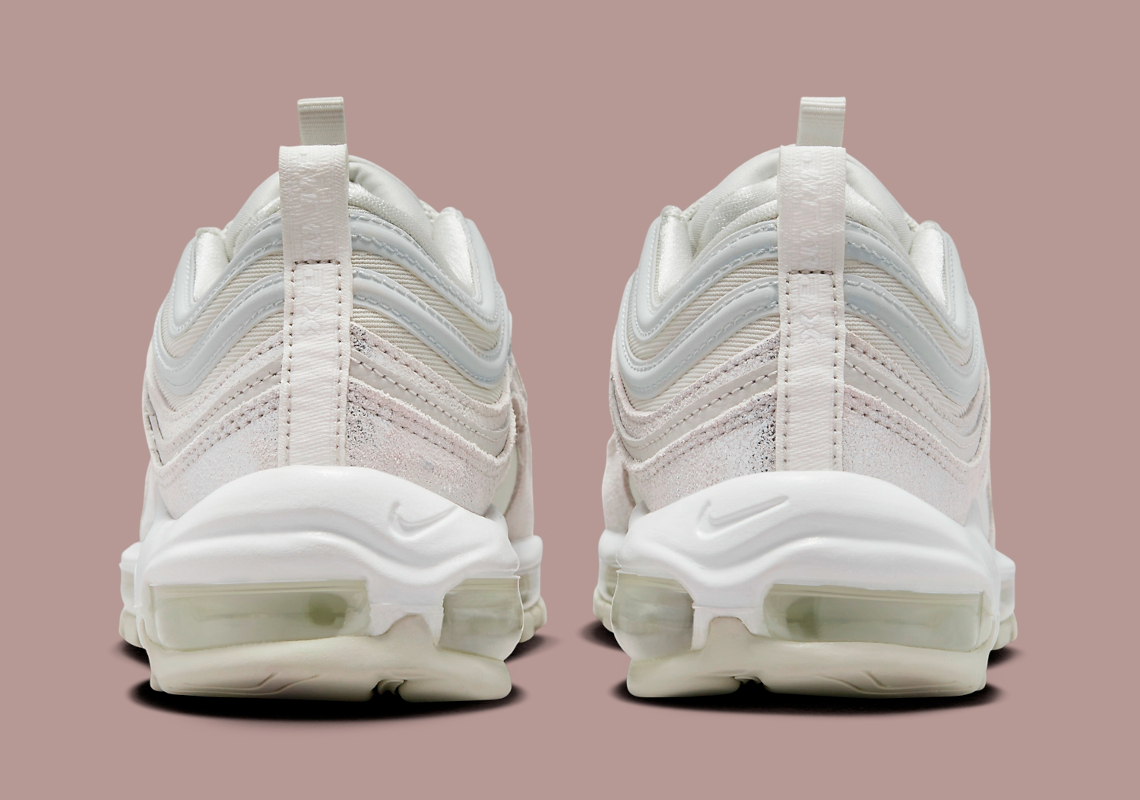 Nike Air Max 97 Light Bone: Sự kết hợp táo bạo của mẫu giày cổ điển - 5