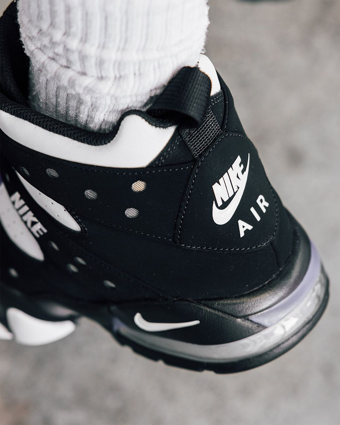 Nike Air Max CB 94 'Black/Pure Purple/White': Trở Lại Thập Kỷ 90 - 4