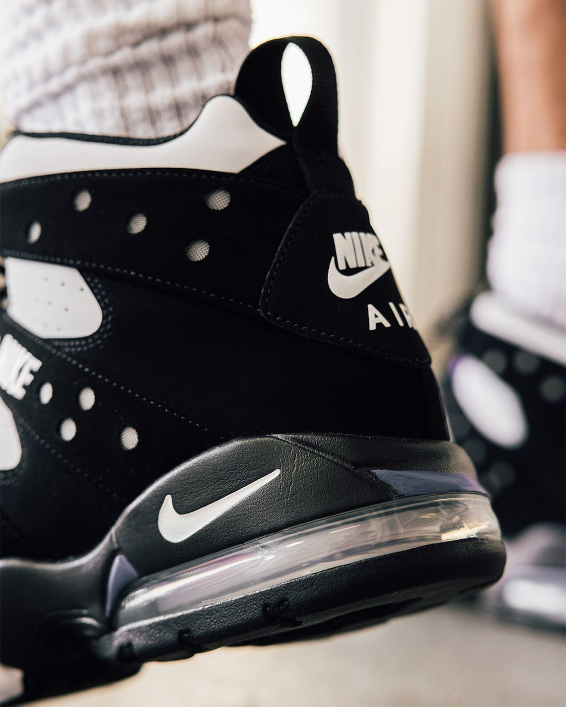 Nike Air Max CB 94 'Black/Pure Purple/White': Trở Lại Thập Kỷ 90 - 5