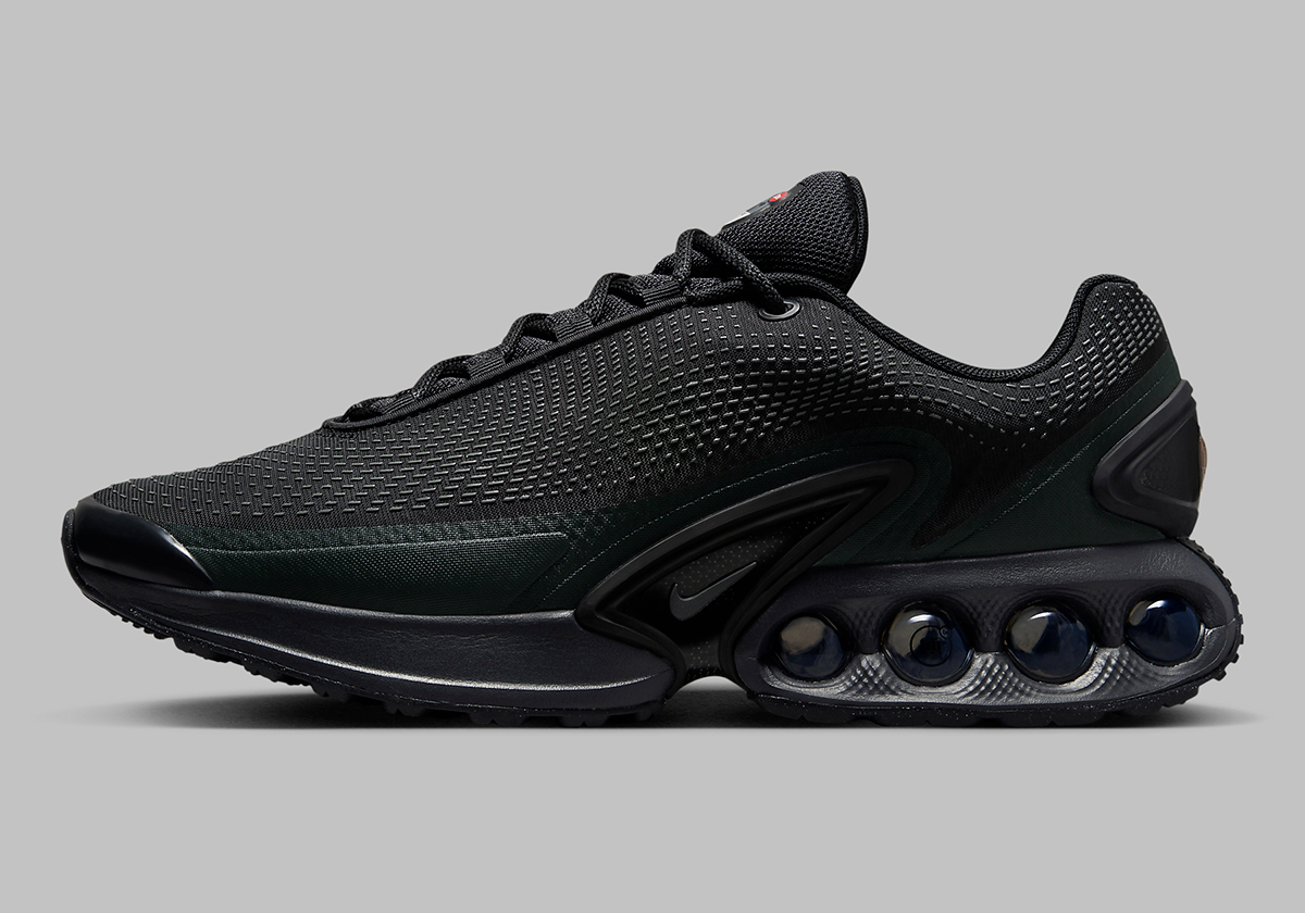 Nike Air Max Dn 'Triple Black': Sự Lôi Cuốn Đặc Biệt - 2