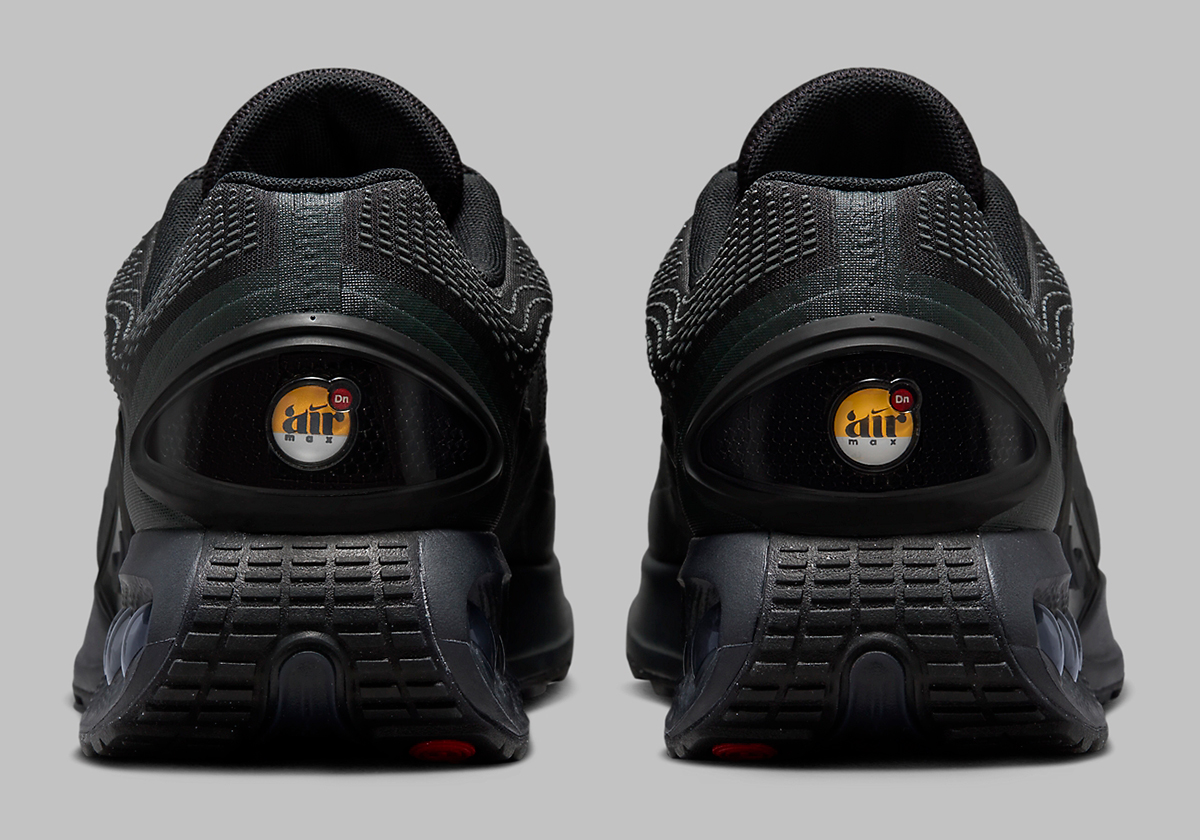 Nike Air Max Dn 'Triple Black': Sự Lôi Cuốn Đặc Biệt - 4