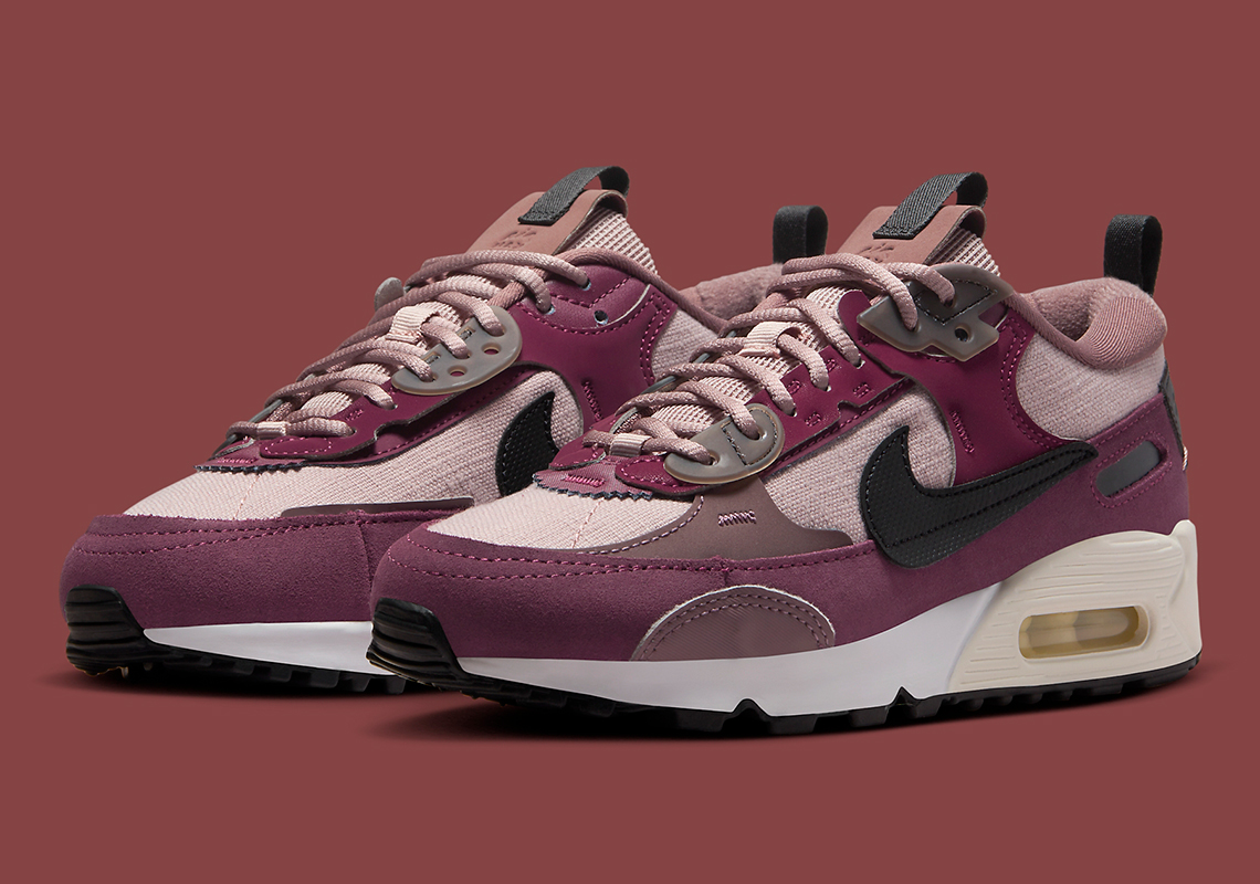 Nike Air Max Futura 'Plum Eclipse': Màu Sắc Sang Trọng Cho Bản Cập Nhật Mới - 1