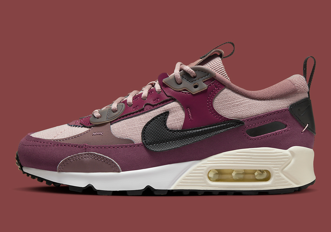Nike Air Max Futura 'Plum Eclipse': Màu Sắc Sang Trọng Cho Bản Cập Nhật Mới - 2