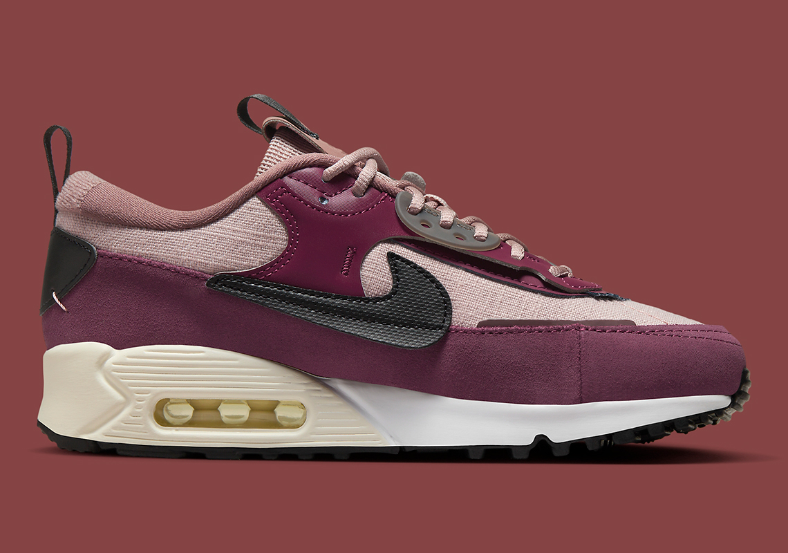 Nike Air Max Futura 'Plum Eclipse': Màu Sắc Sang Trọng Cho Bản Cập Nhật Mới - 3