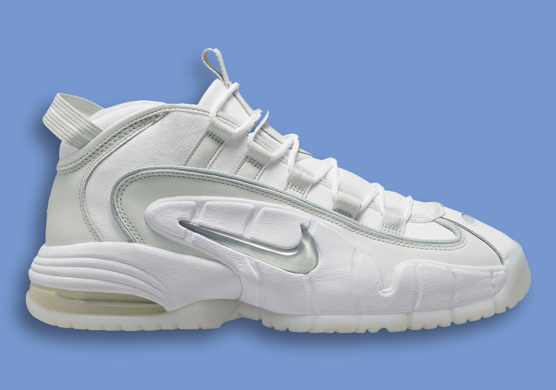 Nike Air Max Penny cực ngầu và điềm tĩnh với màu bạch kim trong veo - 1