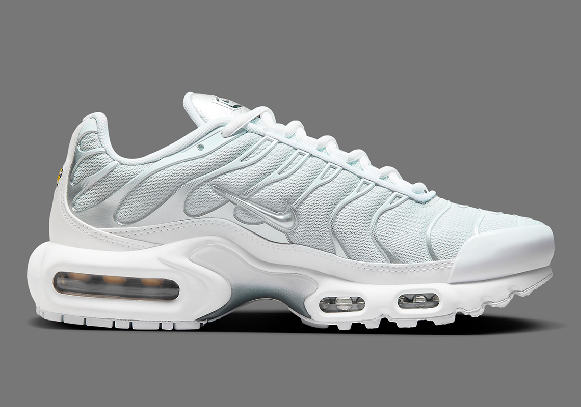 Nike Air Max Plus: 25 năm huyền thoại vẫn thịnh hành trong giới yêu thích Air Max! - 3
