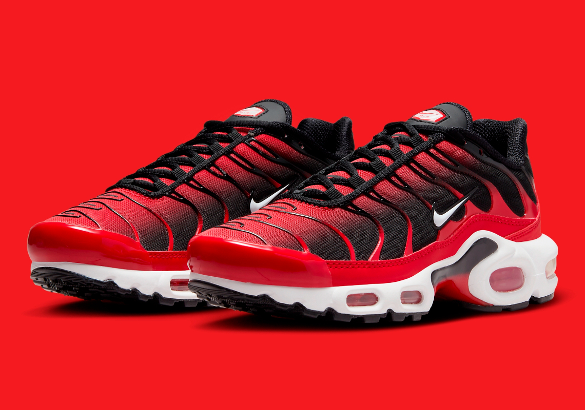 Nike Air Max Plus 25 Năm: Phiên Bản Mới Trong Tông Màu Đỏ Đen Kinh Điển - 2