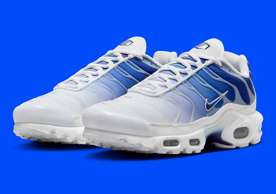 Nike Air Max Plus Blue Fade: Hòa Mình Trong Sắc Xanh Tinh Tế - 1