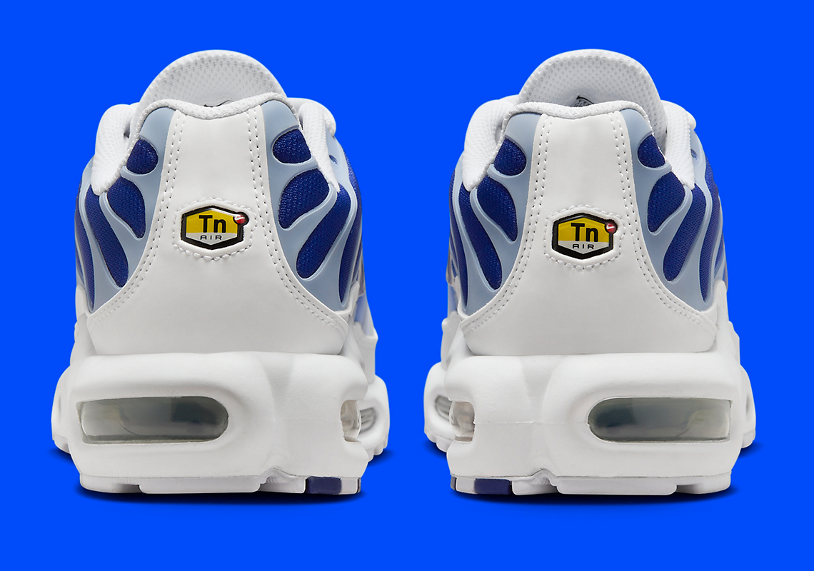 Nike Air Max Plus Blue Fade: Hòa Mình Trong Sắc Xanh Tinh Tế - 4