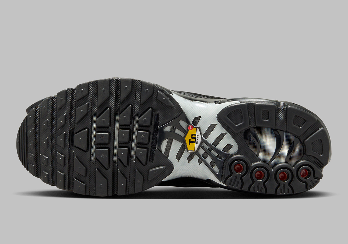 Nike Air Max Plus: Chi Tiết Độc Đáo Trên Phiên Bản Mới - 6