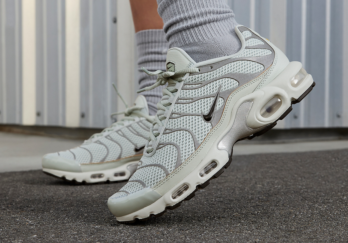 Nike Air Max Plus Grey: Lễ kỷ niệm 25 năm đặc biệt! - 1