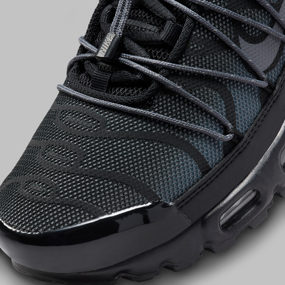 Nike Air Max Plus Kỷ Niệm 25 Năm: Màu Đen và Ghi Bạc Tinh Tế - 7