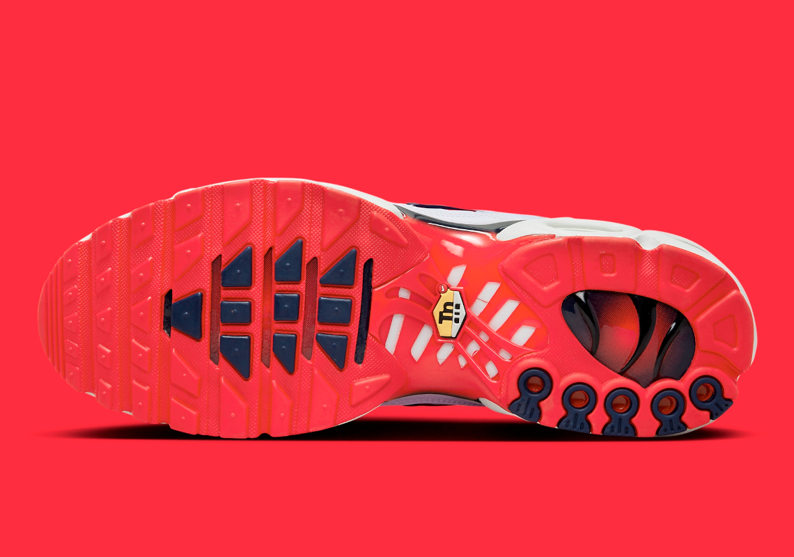 Nike Air Max Plus kỷ niệm 25 năm ra mắt với phiên bản gradient trắng/đỏ mới - 6