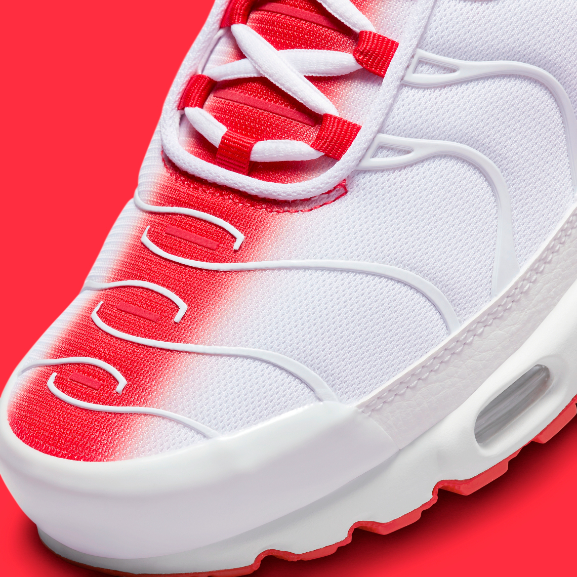 Nike Air Max Plus kỷ niệm 25 năm ra mắt với phiên bản gradient trắng/đỏ mới - 7