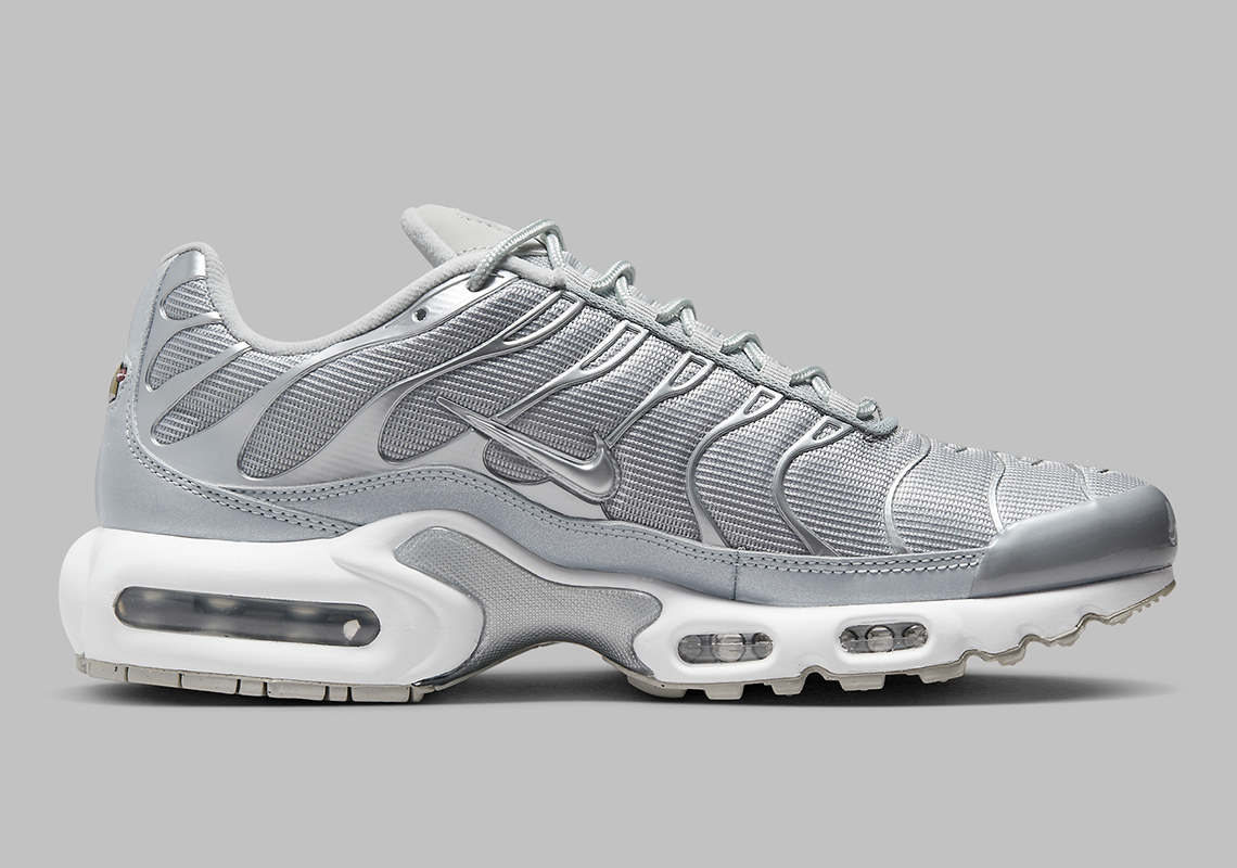 Nike Air Max Plus lấp lánh bạc nguyên khối - 3
