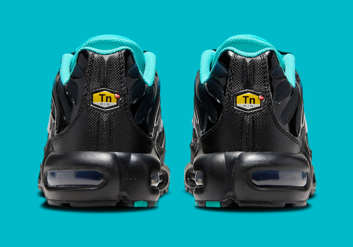 Nike Air Max Plus 'Light Retro': Kỷ Niệm 25 Năm với Biểu Tượng Biển Caribe - 15