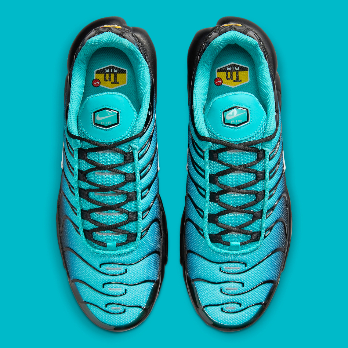 Nike Air Max Plus 'Light Retro': Kỷ Niệm 25 Năm với Biểu Tượng Biển Caribe - 5